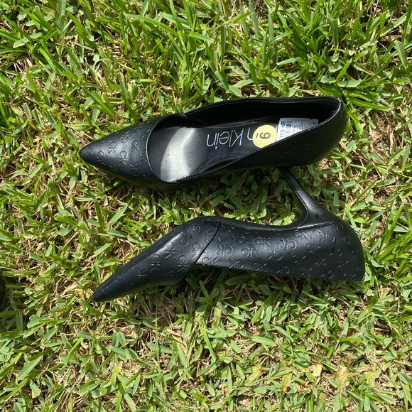 Shoes - Picture 6 of 6